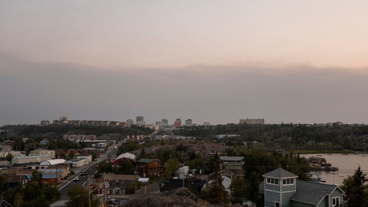 Smoke moves toward the city of Yellowknife after a state of emergency was declared in Northwest Territories, Canada, on August 15.